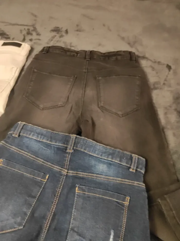 Lot 3 jean's noir/bleu/blanc taille 12 ans - photo numéro 8
