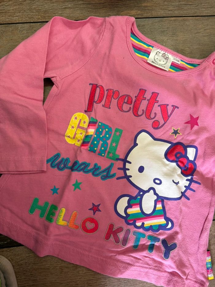 Pull rose coloré Hello Kitty 2 ans
