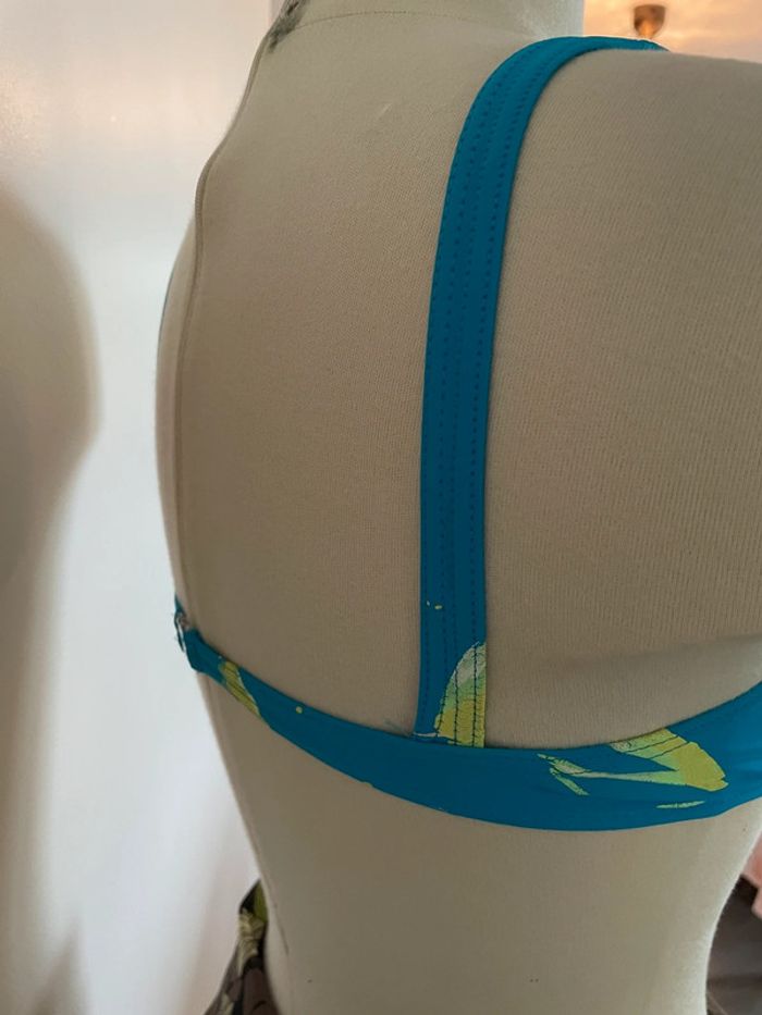 Lot de 5 hauts de maillots de bain taille 1 - photo numéro 9