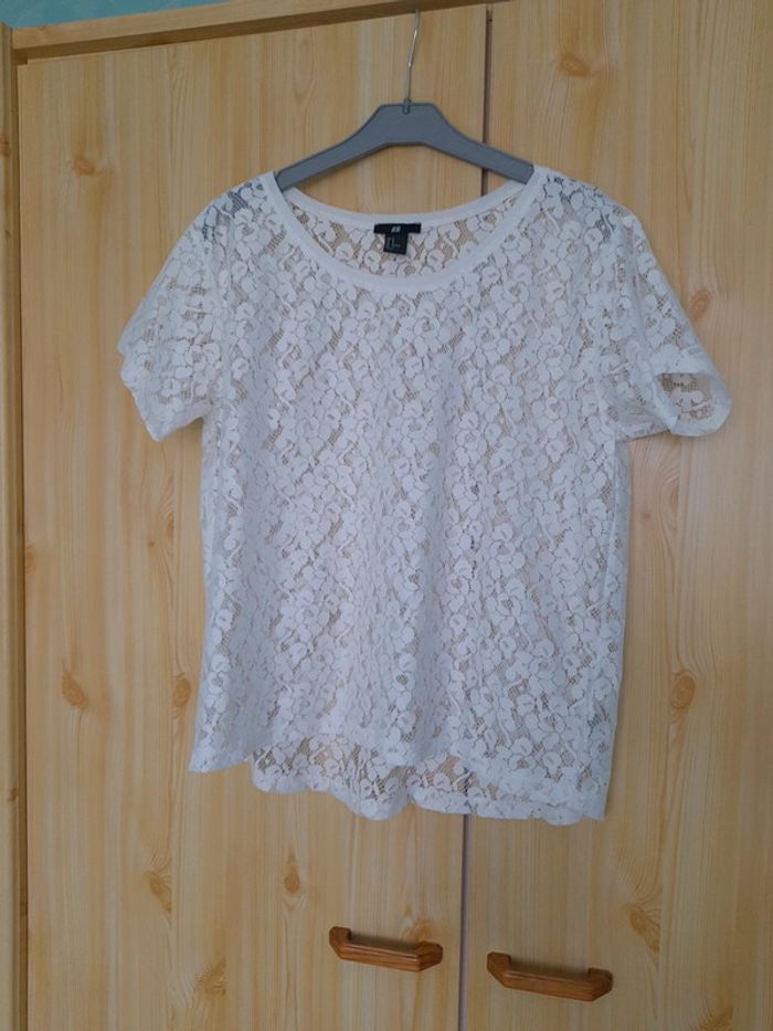 Tee-shirt dentelle