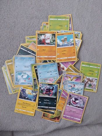 Lots de cartes pokémon 