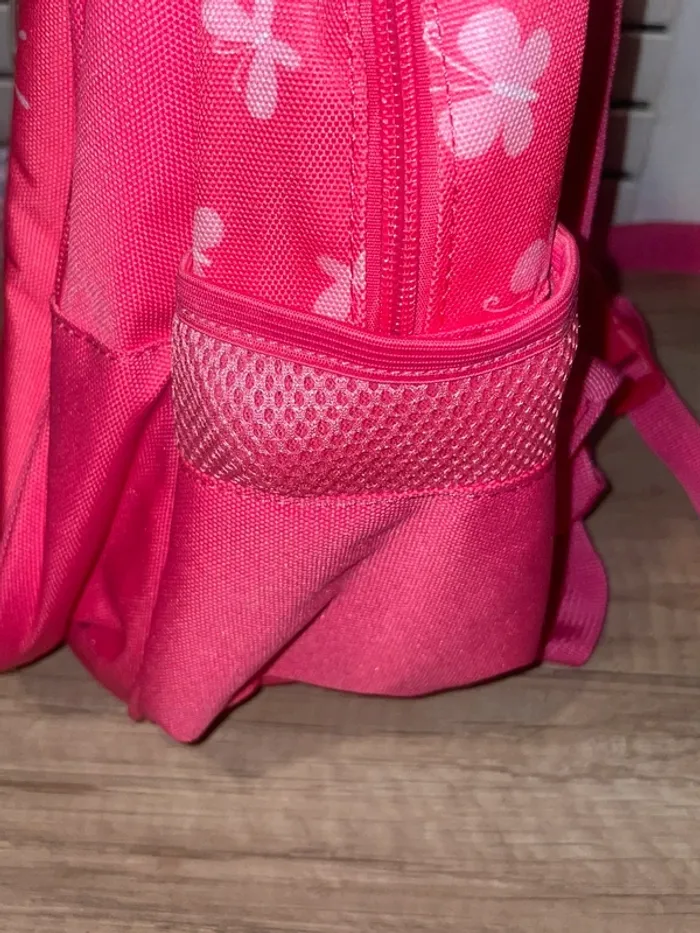 Lot sac à dos + boîte + trousse + gomme Little Lovely - photo numéro 6