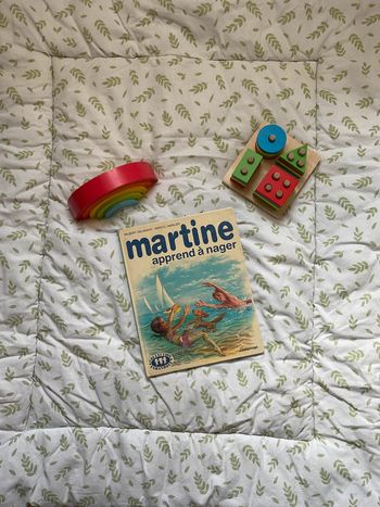 livre Martine apprend à nager