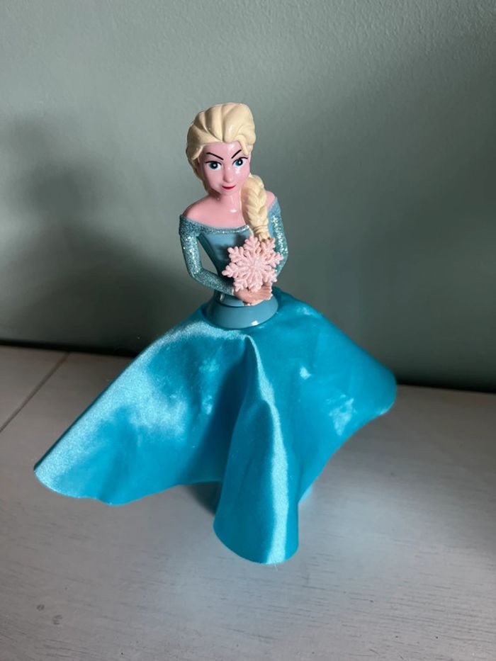 Elsa - la reine des neiges - photo numéro 4
