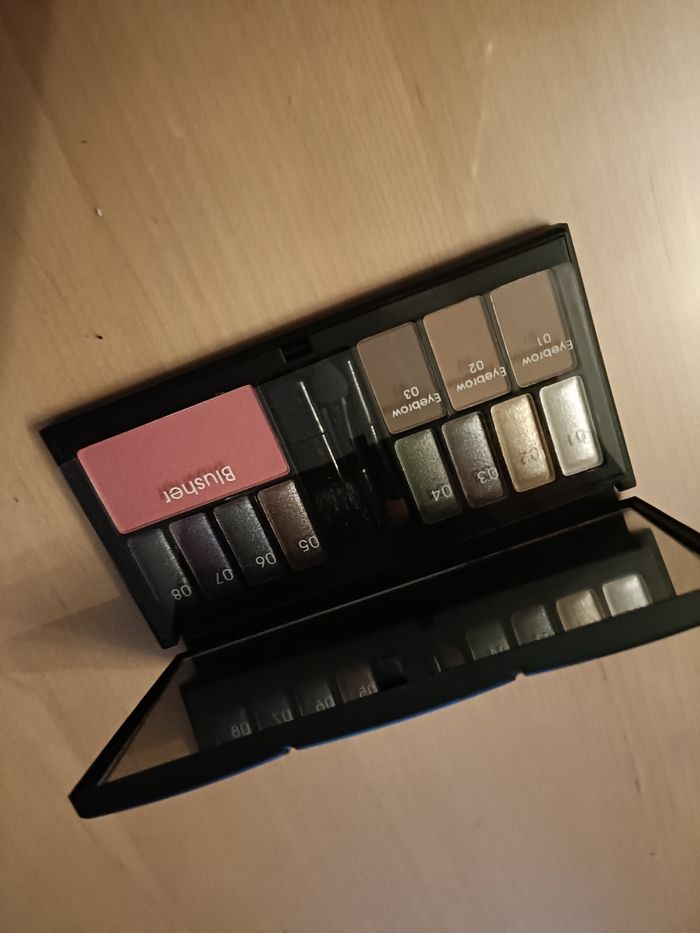 LOT DE DEUX PALETTES + UN BLUSH RESERVE NATURELLE - photo numéro 4