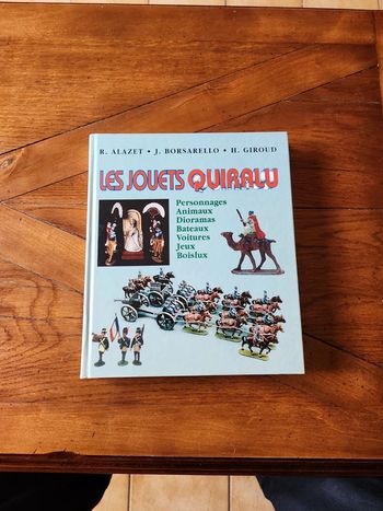 Livre les jouets quiralu