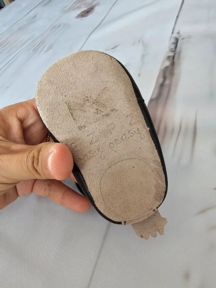 Paire de chaussons P16/17 - photo numéro 3