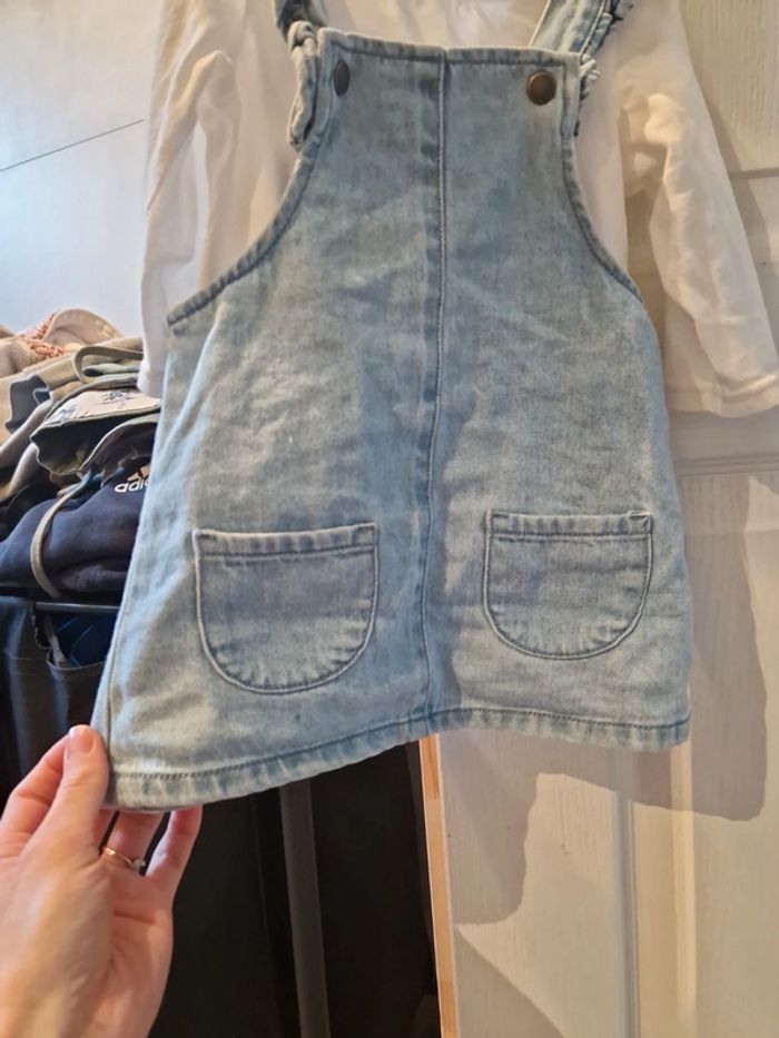 Robe en jean avec petit haut - photo numéro 6