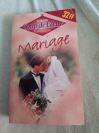 Lot 3 histoires dans un livre Mariage Harlequin