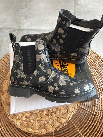 Paire de bottine noire 40 neuve dockers