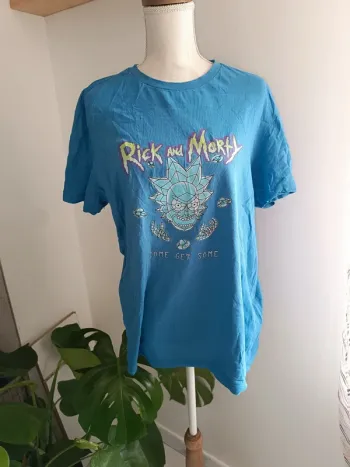 🎀 jolie t-shirt bleu Rick and morty taille XL 🎀