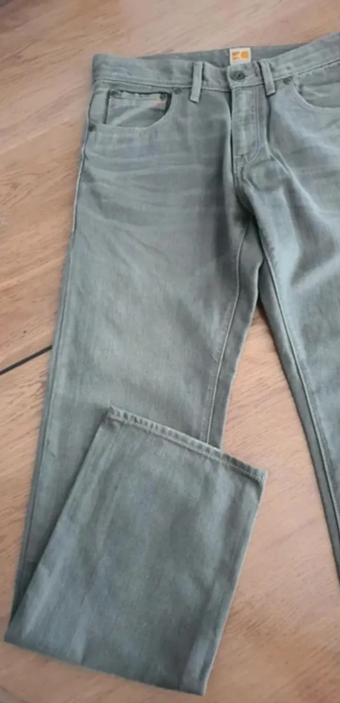 Jeans Hugo Boss Orange 31/32 - photo numéro 2