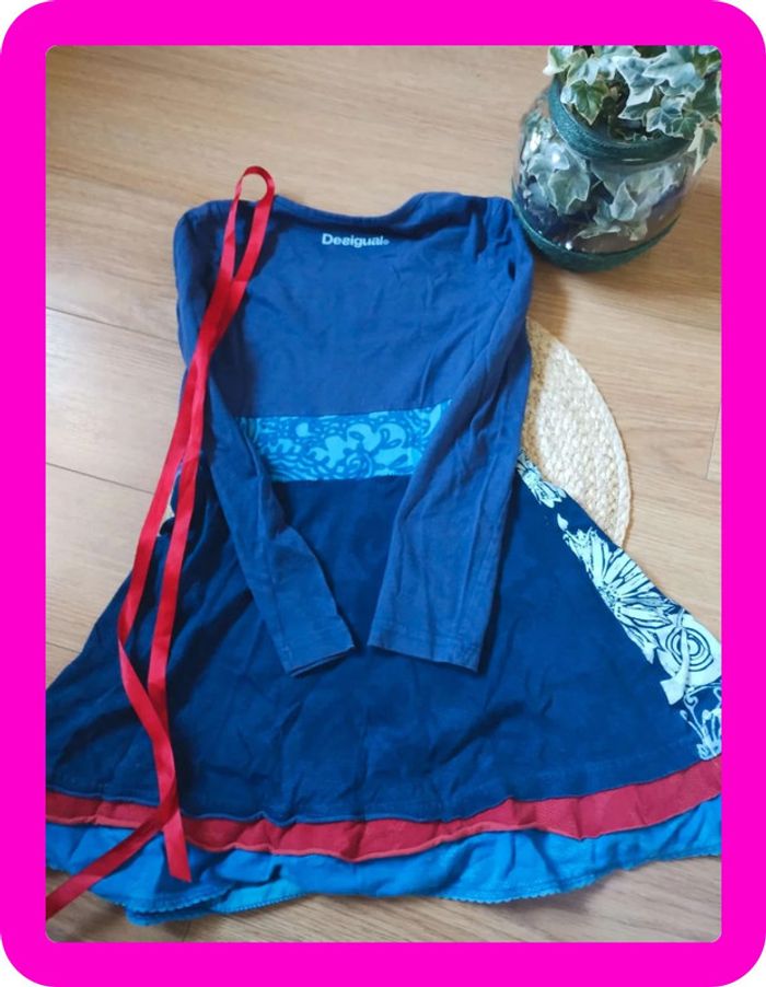 Robe Desigual 7/8ans en très bon état - photo numéro 2