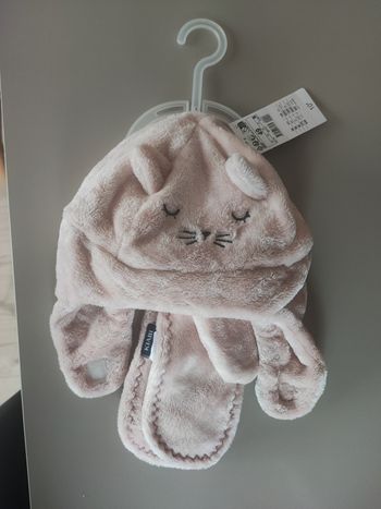 Bonnet écharpe gants rose