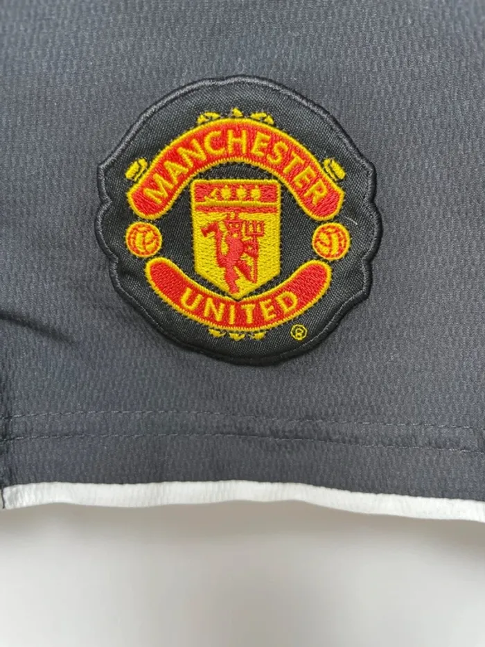 Short Nike Manchester United enfant 14 ans - photo numéro 3