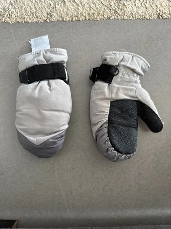 Moufles bien chaudes Etirel taille 4