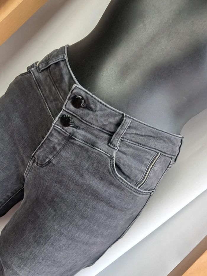 One step jean T.36 en tbe - photo numéro 2