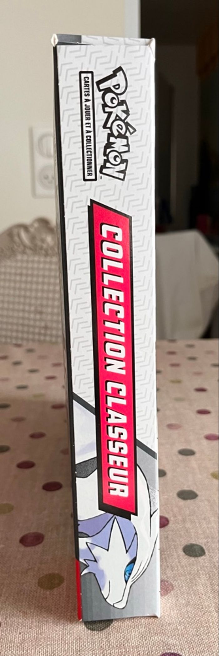 Coffret Collection Classeur Flamme Blanche EV 10.5 Pokémon - photo numéro 4