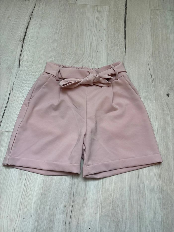 Short rose poudré