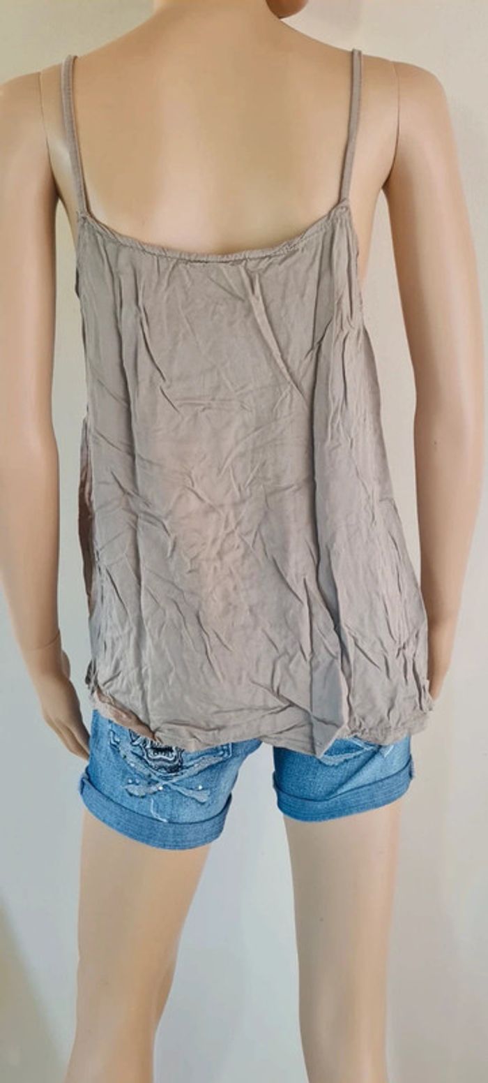 Jolie haut a bretelles - photo numéro 2