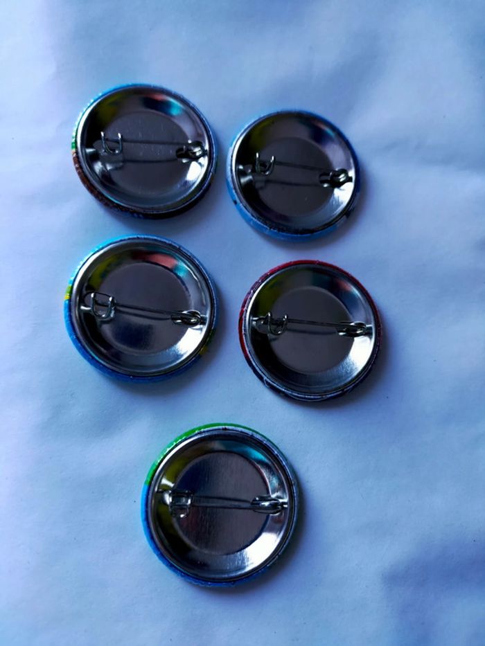 Badges Loustic - photo numéro 2