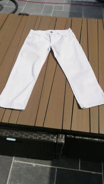 Panta-court nafnaf Jean