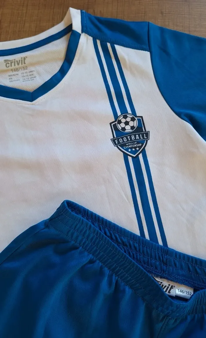 Tenue de foot 10/12 ans blanche et bleue - photo numéro 4