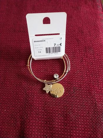 Lot de bracelets étoile 🌟 et breloque