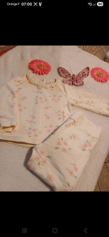 Ensemble bébé taille 12 mois