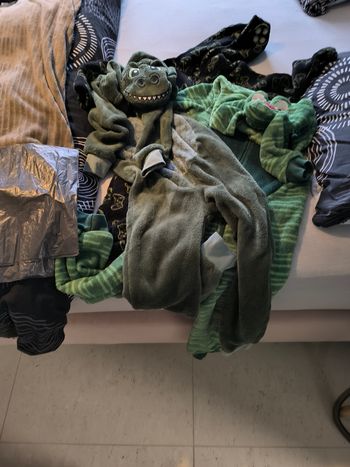 Pyjama combi pour enfant entre 5 et 6 ans 3 pièces