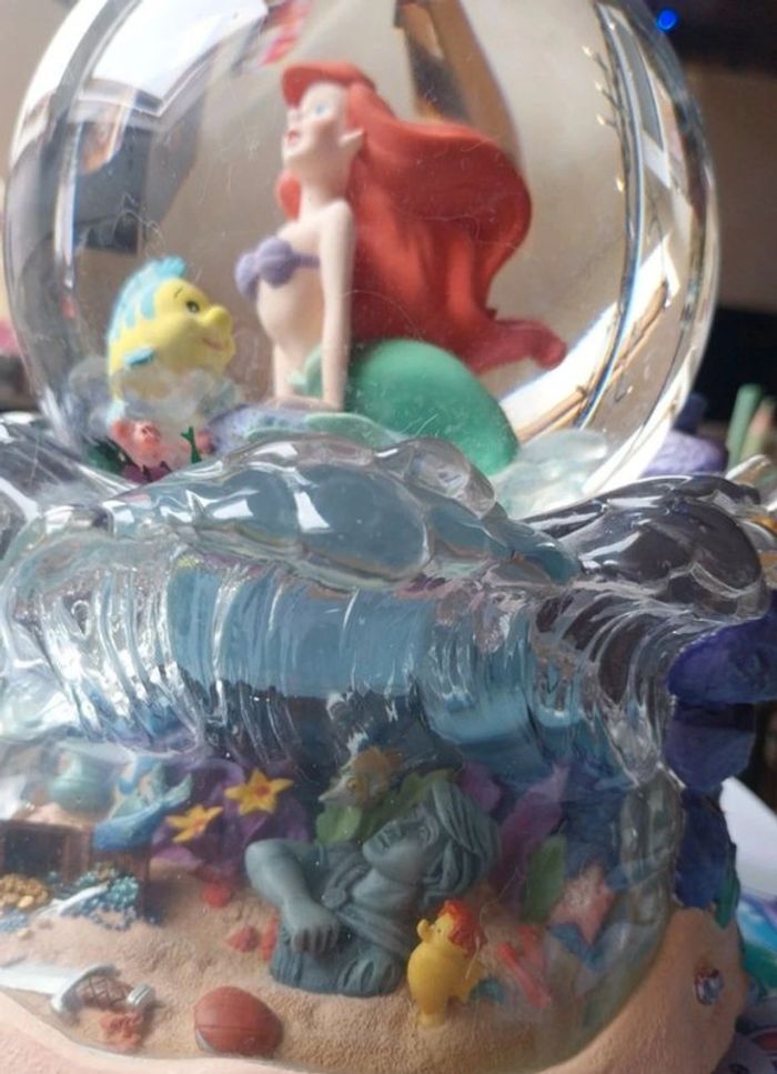 Snowglobe disney musicale ariel la petite sirene - photo numéro 3