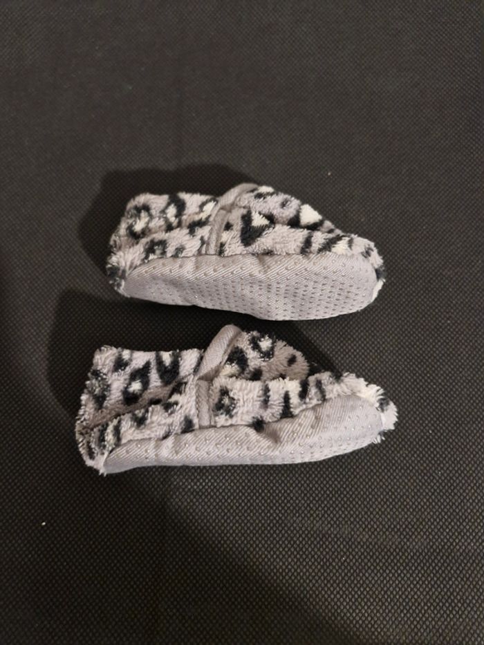Chaussons antidérapants motif léopard 18-19 Sans marque - photo numéro 3