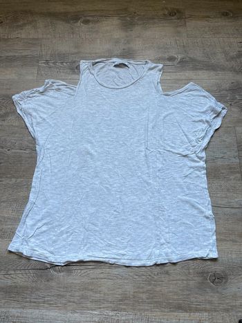 Tee shirt