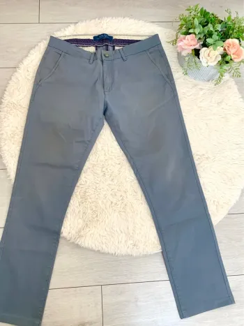 Pantalon gris  élégant pour homme