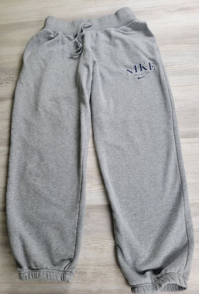 Bas de survêtement Nike Athletic Dept. gris M – style vintage, très bon état - photo numéro 4