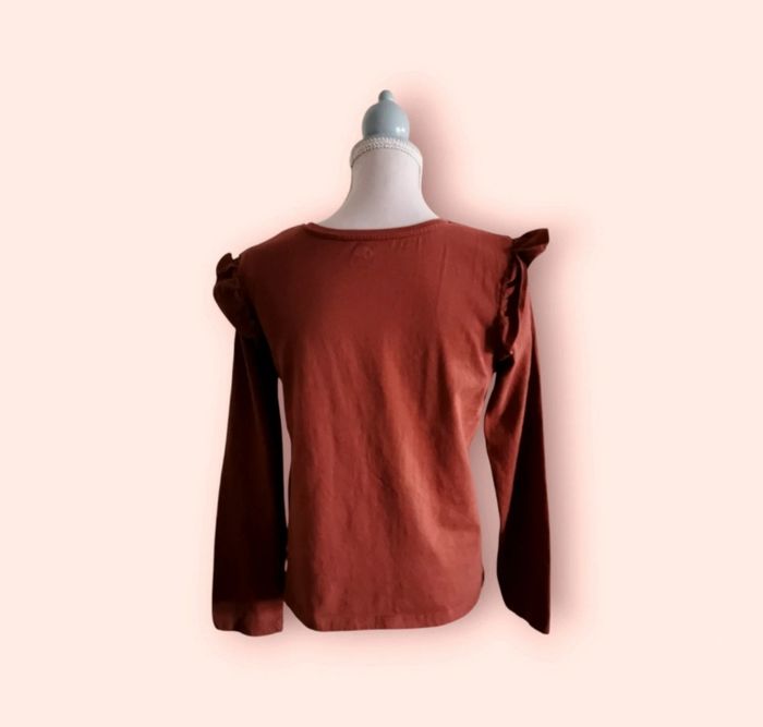 T shirt manches longues marron fleurs froufrous épaules C&A taille 10 ans - photo numéro 2