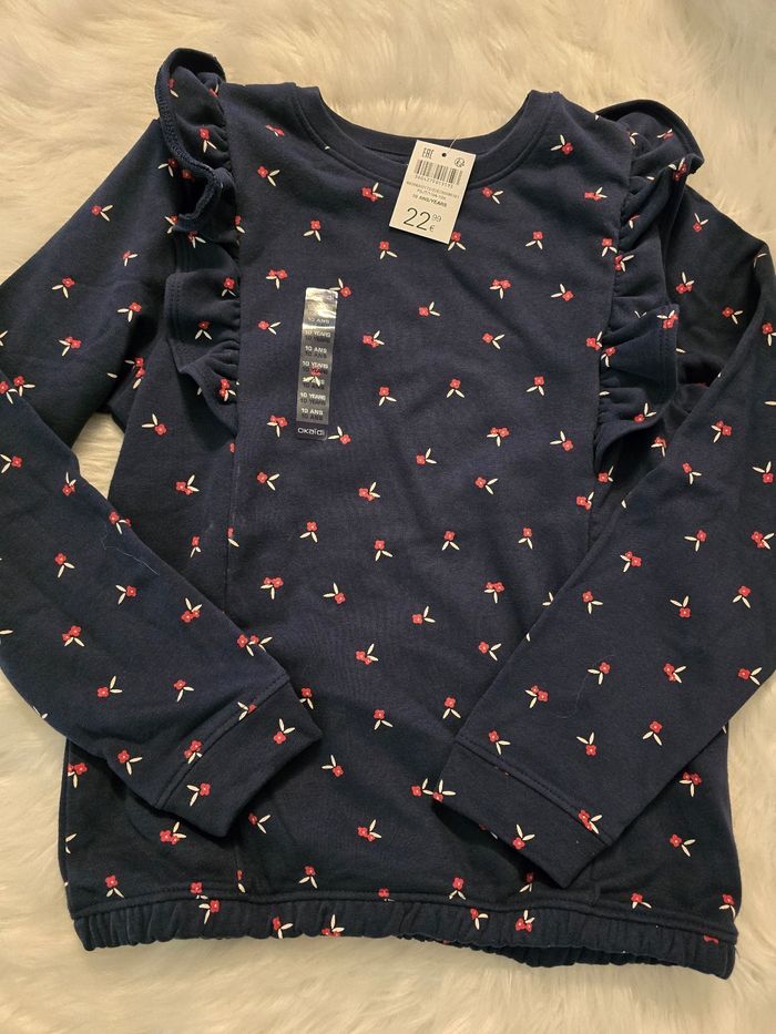 Neuf (non porté)🤩😍🩷🩷superbe  sweat 10 ans fille 🤩😍🩷🩷 - photo numéro 2