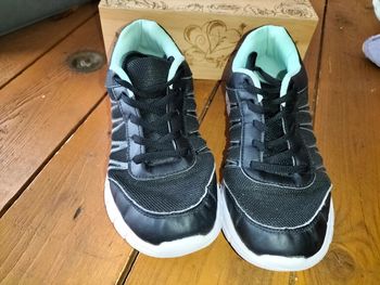 Basket noir et verte 37