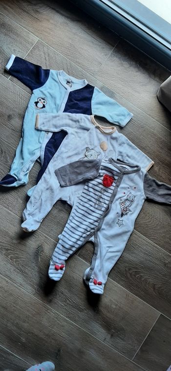 Lot de 3 pyjamas  hiver 3mois