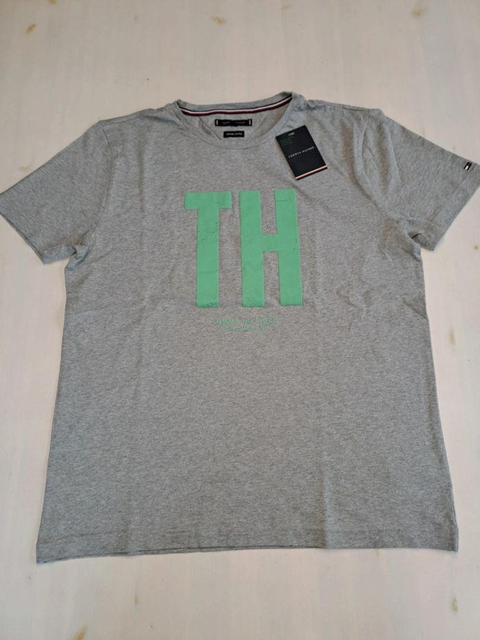 T-shirt Tommy Hilfiger XL