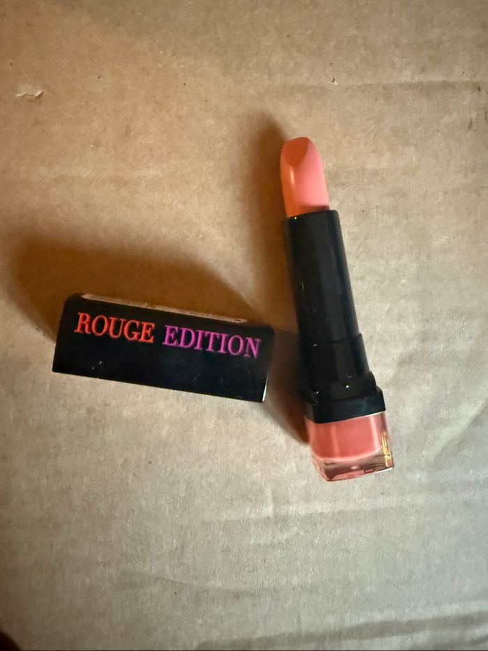 Rouge à lèvres Bourjois rouge Édition  pêche cosy - photo numéro 3