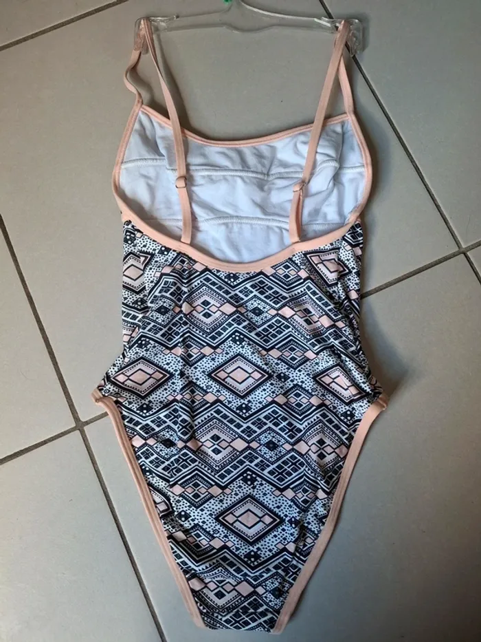 Maillot de bain une pièce femme M Neuf - photo numéro 2