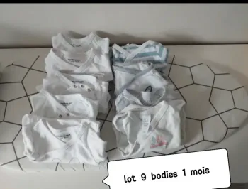 Lot bodies bébé garçon
