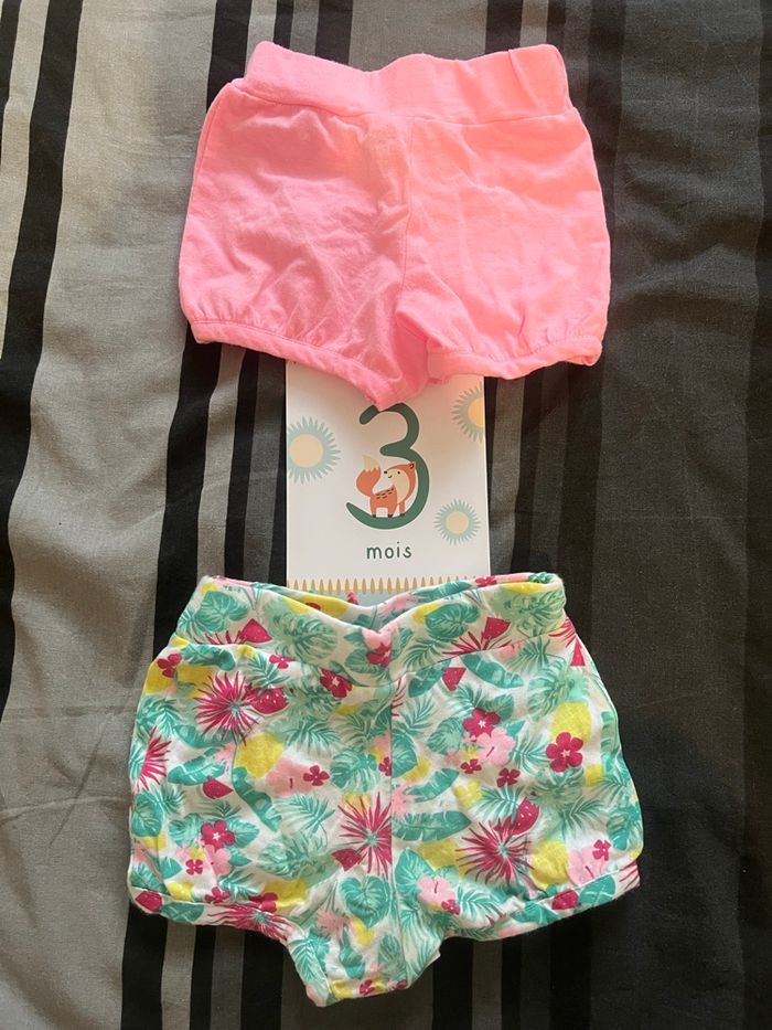 Lot shorts - 3 mois - photo numéro 2
