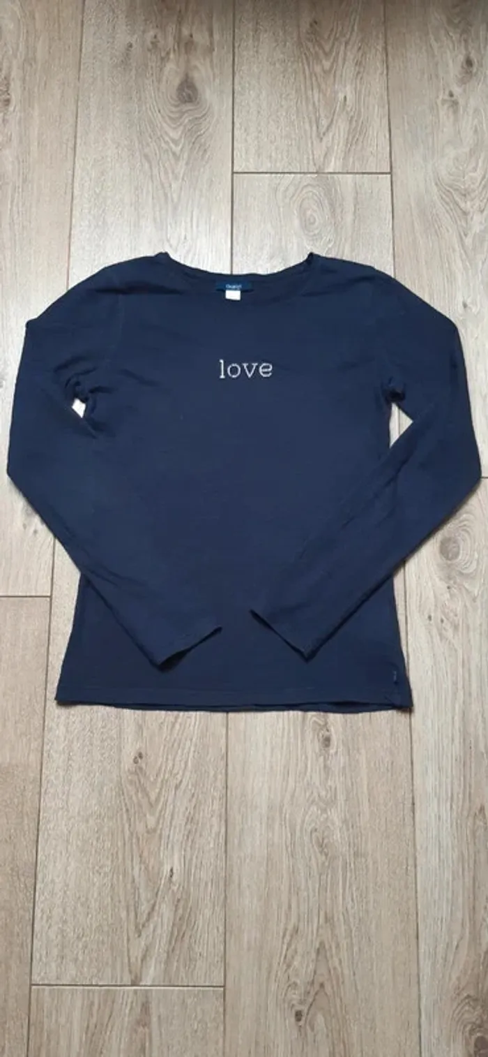 Tee-shirt ML okaidi bleu marine "love" 10 ans en très bon état