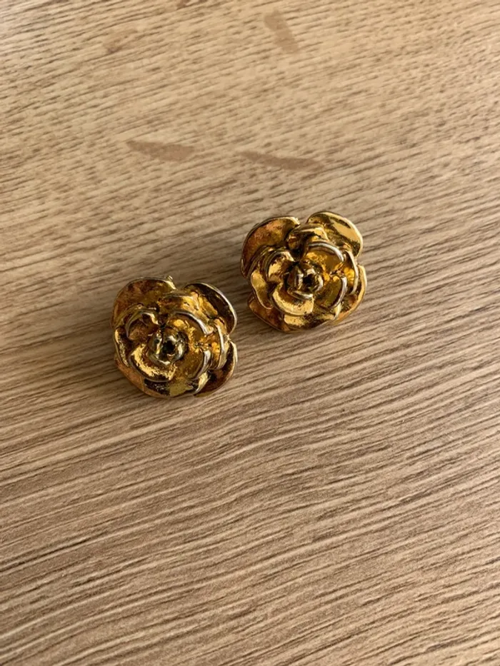 Boucles D oreilles vintage camélia - photo numéro 5