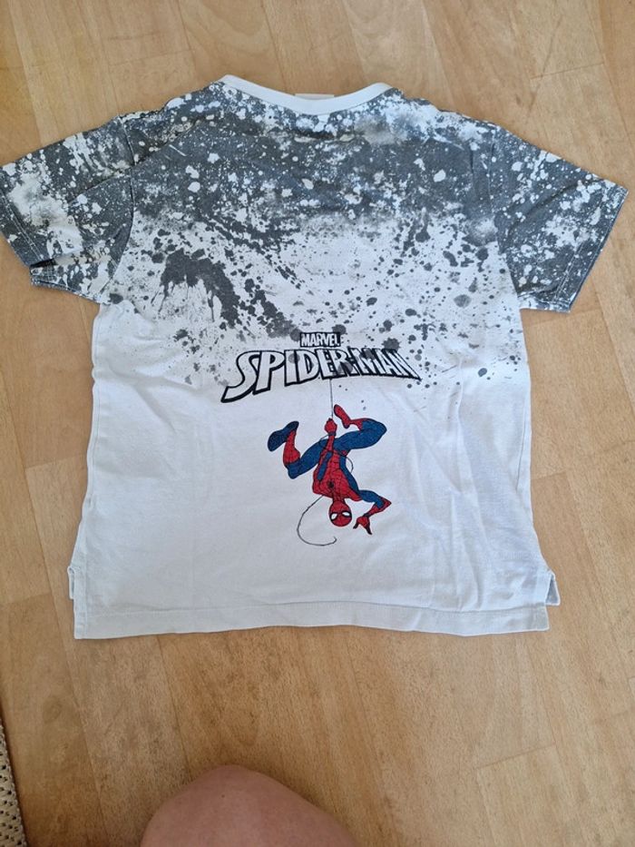 T-shirt taille 7 ans - photo numéro 6