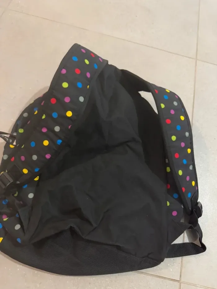 Sac à dos multicolore Le petit marcel, très bon état 30x40cm - photo numéro 3