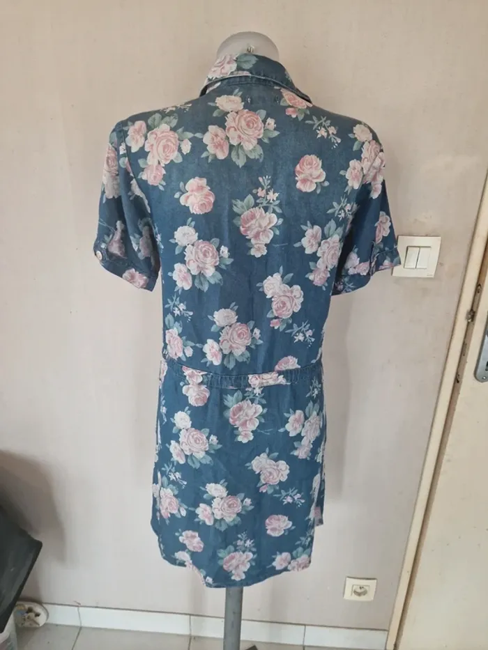 Robe vintage fleurie taille 38 /m très bon etat - photo numéro 7