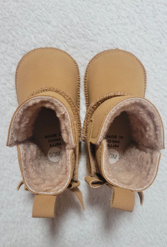 Bottes fille 👧 0/3M Kiabi - photo numéro 7